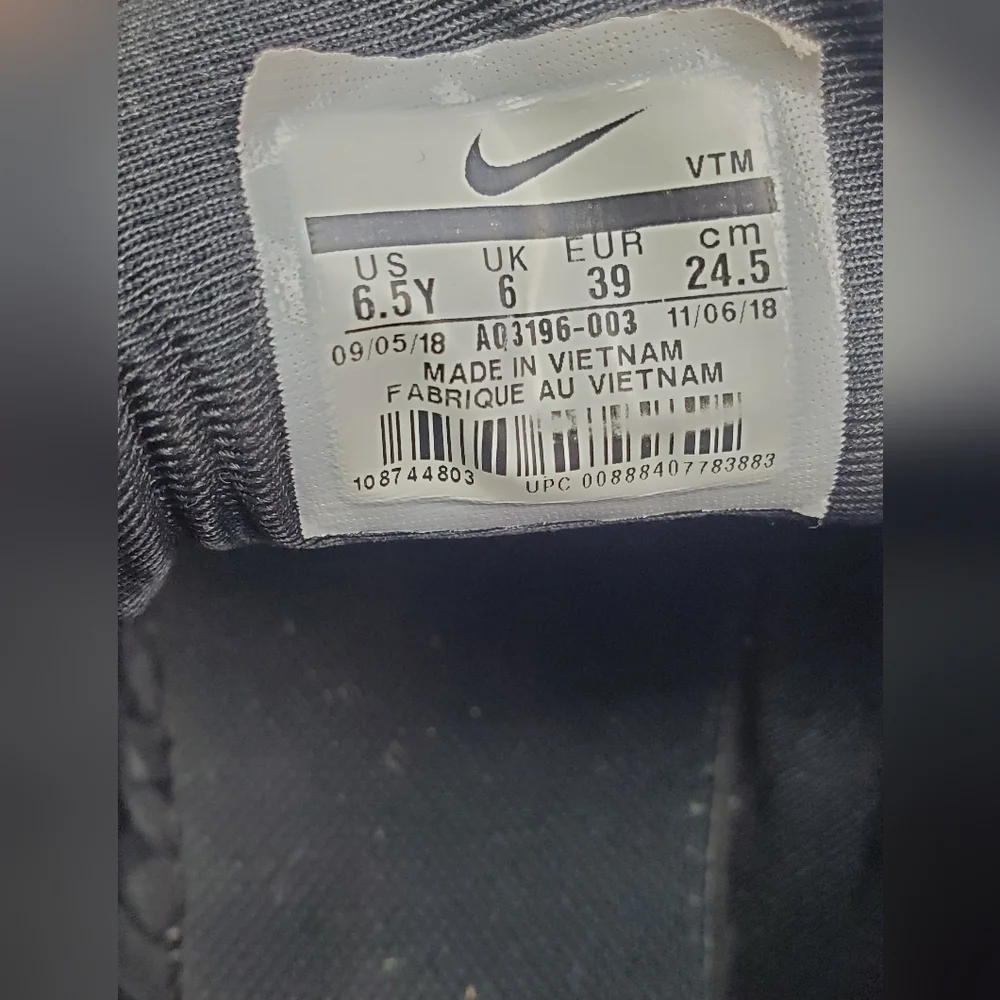 New Nike Air Max 720 Throwback Future‎ AQ3196-003 Size 6.5Y. Msrp $160